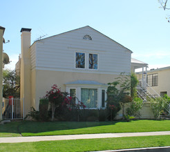 454 S Oakhurst Dr in Beverly Hills, CA - Building Photo - Building Photo