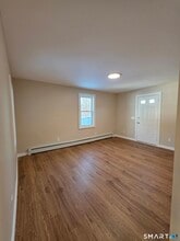 14 Smith St in Ansonia, CT - Building Photo - Building Photo