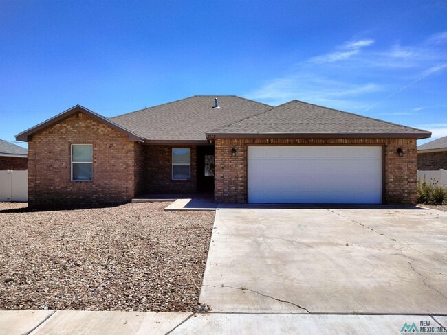 2115 Roadrunner Dr in Portales, NM - Building Photo - Building Photo