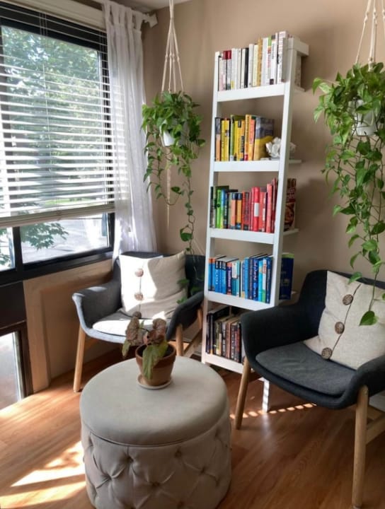 18 Juniper St, Unit #49 in Brookline, MA - Foto de edificio - Building Photo