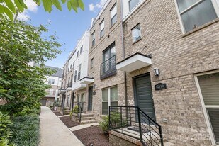 12106 Brooklyn Ave in Charlotte, NC - Building Photo