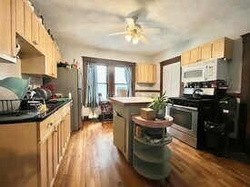 18 Sachem St, Unit 18 in Boston, MA - Building Photo