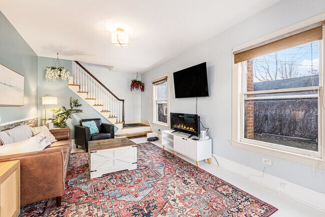 510 Glenwood Ave SE, Unit Cozy Furnished Carriage H in Grand Rapids, MI - Building Photo - Building Photo