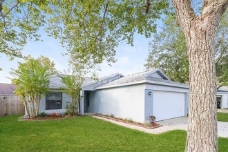 1019 Wainright Dr in Oviedo, FL - Building Photo - Building Photo