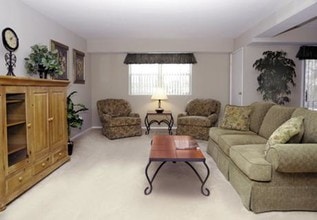 Deer Park Apartments in Randallstown, MD - Foto de edificio - Interior Photo