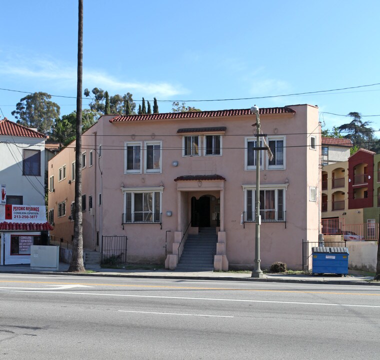 1357 W Sunset Blvd in Los Angeles, CA - Foto de edificio