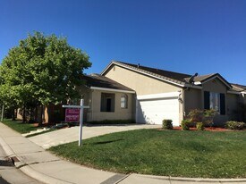 7029 Silverfield Way in Roseville, CA - Building Photo