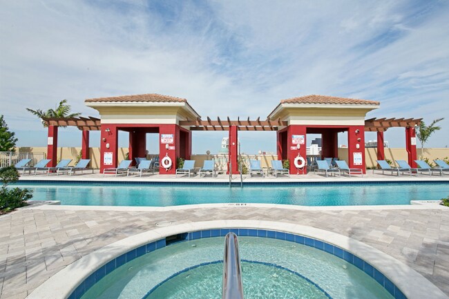 410 Evernia St in West Palm Beach, FL - Foto de edificio - Building Photo