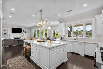 464 W Stafford Rd in Thousand Oaks, CA - Building Photo - Building Photo