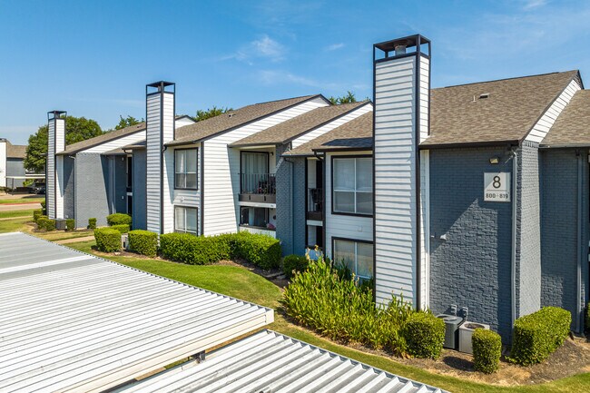 Wimbledon in Lewisville, TX - Foto de edificio - Building Photo