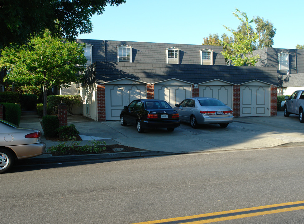 920 Maria Ln in Sunnyvale, CA - Building Photo