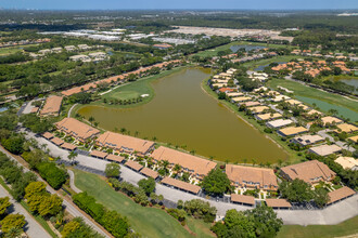 Waterford Commons in Bonita Springs, FL - Building Photo - Building Photo