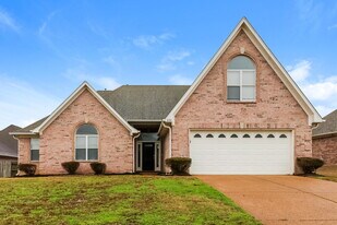 6181 Braybourne Main in Olive Branch, MS - Building Photo