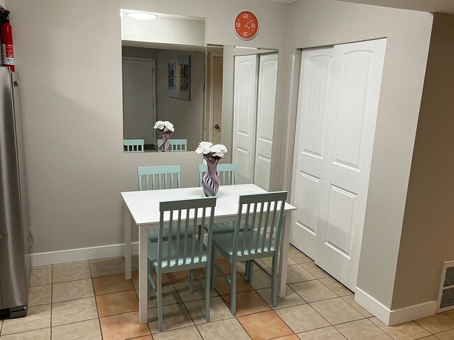 1670 Upper Iron Horse Loop Rd-Unit -Wallace-J2 in Park City, UT - Building Photo - Building Photo