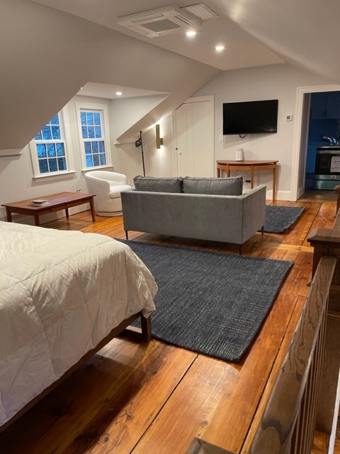 7 Bedford St, Unit Bedford St