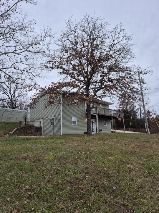 27886 Highway 5 in Gravois Mills, MO - Building Photo