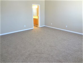 12295 Slate Dr in Fishers, IN - Foto de edificio - Building Photo