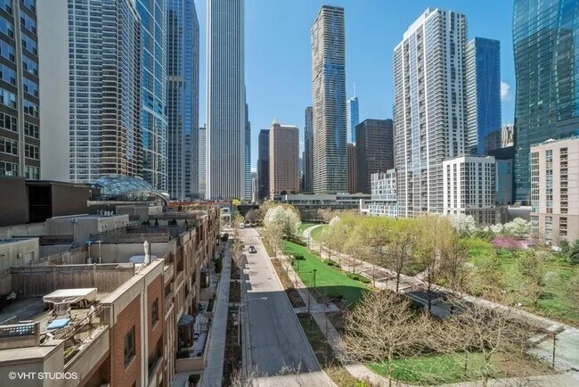 178 N Harbor Dr in Chicago, IL - Building Photo - Building Photo