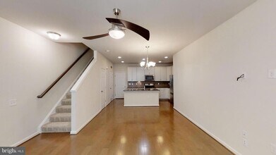42727 Eildon Terrace, Unit 71 RE in Ashburn, VA - Building Photo - Building Photo