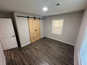 6253 N Jacksonville Dr in Park City, KS - Building Photo - Building Photo