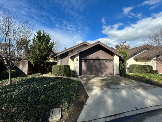 2614 Mabury Square in San Jose, CA - Building Photo - Building Photo