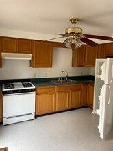 677 Valley Rd, Unit 1 in Brooktondale, NY - Foto de edificio - Building Photo