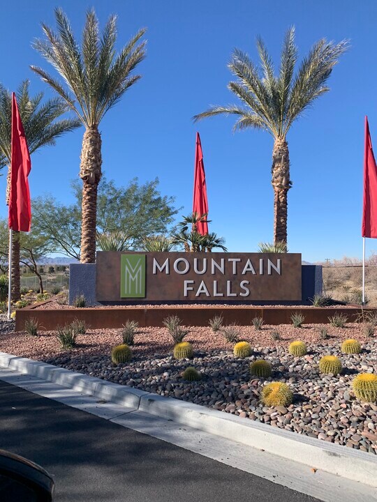5745 E La Campana Dr in Pahrump, NV - Building Photo