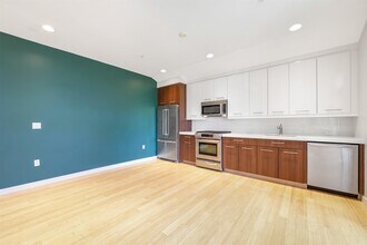 707 Monroe St in Hoboken, NJ - Building Photo - Building Photo