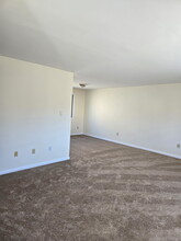 4 Merrimac St in Danbury, CT - Building Photo - Building Photo