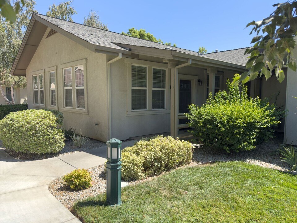 1330 Forbes Dr in Orland, CA - Building Photo