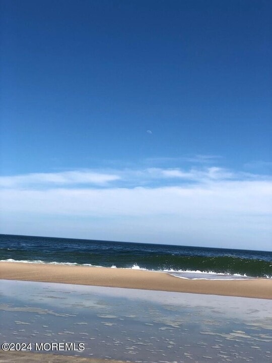 1201 Ocean Ave in Sea Bright, NJ - Building Photo