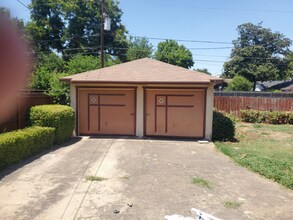 11031 Genetta Dr in Dallas, TX - Building Photo - Building Photo