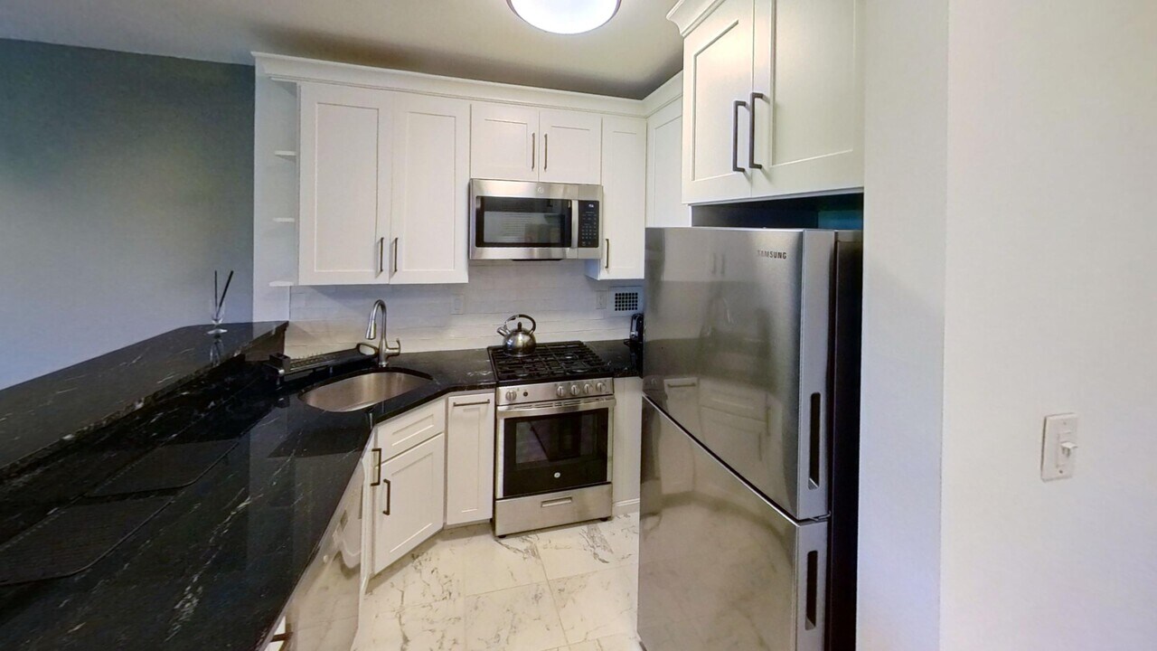 2939 Van Ness St NW in Washington, DC - Building Photo