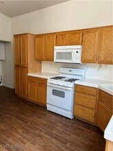 803 Seco Verde Ave in Henderson, NV - Building Photo - Building Photo