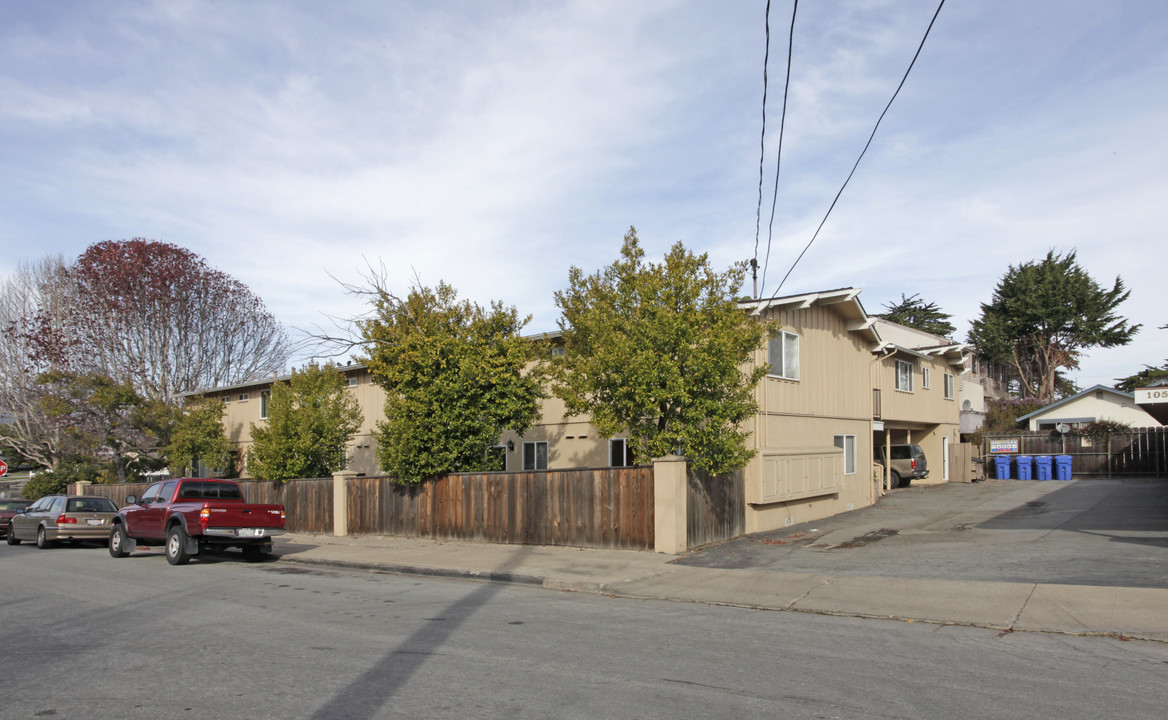 1051 2nd St in Monterey, CA - Foto de edificio