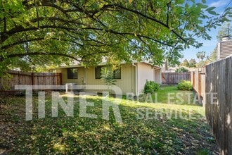 5050 Connecticut Dr in Sacramento, CA - Building Photo - Building Photo