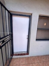 10303 NW 9th St Cir in Miami, FL - Building Photo - Building Photo