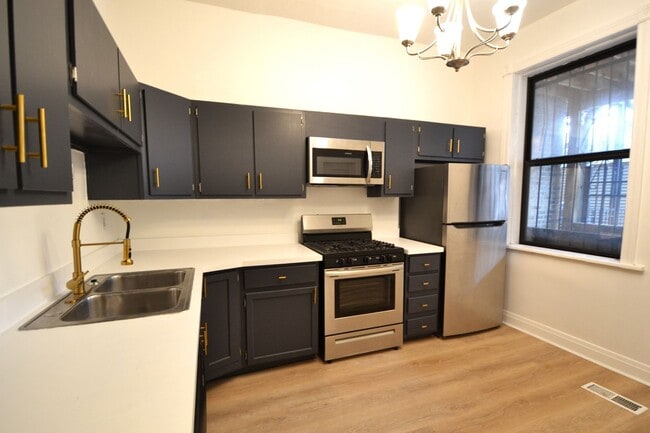 2943 N Halsted St in Chicago, IL - Building Photo - Building Photo