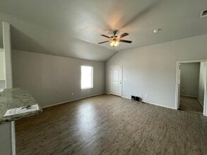 1012 Donald Preston Dr in Wolfforth, TX - Building Photo - Building Photo