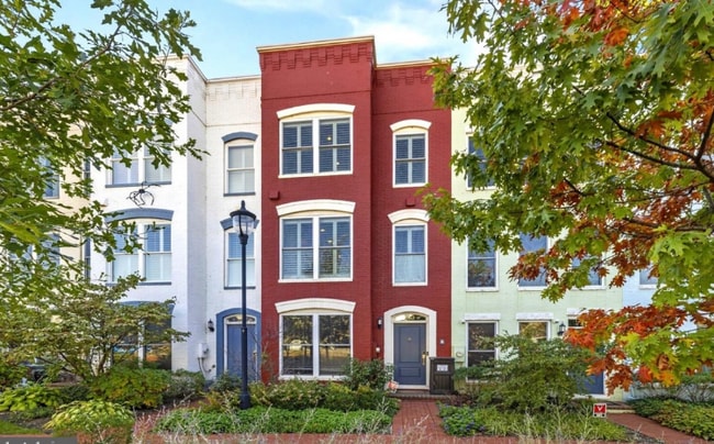 property at 333 Virginia Ave SE