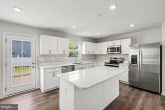 1813 Creek Bottom Pl in Stafford, VA - Building Photo - Building Photo