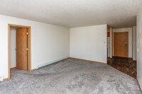 Wheatland Place Apartments in Fargo, ND - Foto de edificio - Interior Photo