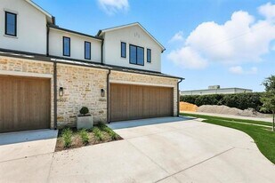 4500 Hopkins Ave in Dallas, TX - Building Photo