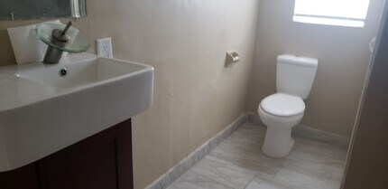 1616 El Ralfo Dr in Bakersfield, CA - Building Photo - Building Photo