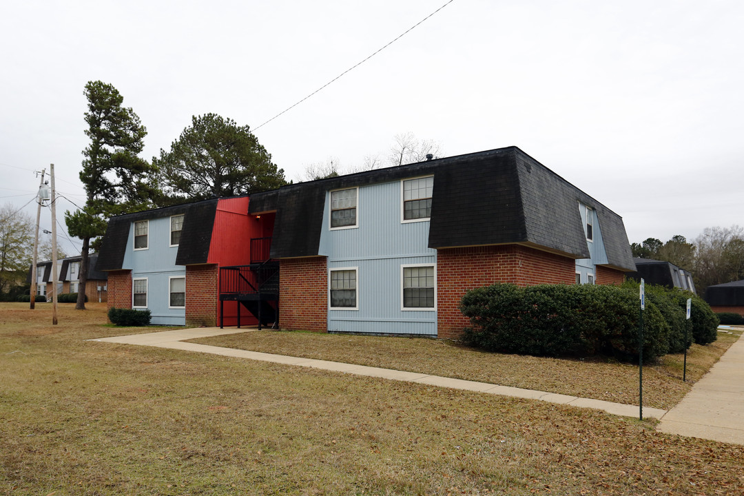 Indian Creek Apartments in Florence, MS - Building Photo