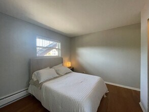 4649 N Beacon St, Unit 4612-3C in Chicago, IL - Foto de edificio - Building Photo