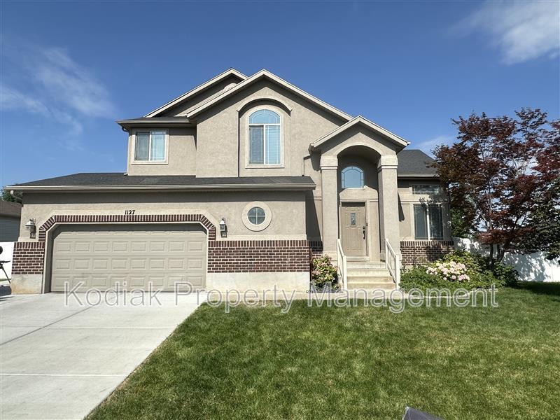 1127 N 1285 W in Clinton, UT - Building Photo