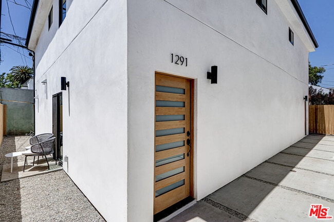 1291 Sycamore Ave in Los Angeles, CA - Building Photo - Building Photo