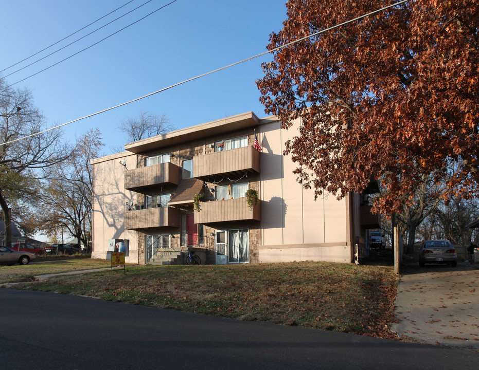 KCK Apartments in Kansas City, KS - Building Photo