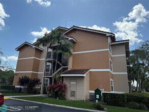 9033 Wiles Rd in Coral Springs, FL - Building Photo - Building Photo